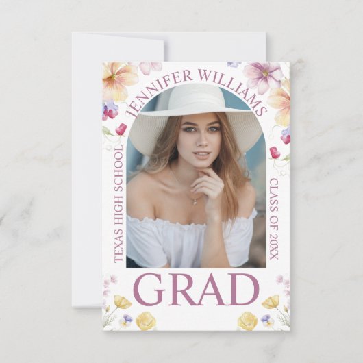 Elegante bloemenchique roze script afstuderen foto aankondiging (Voorkant)