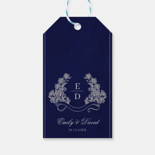 Elegante Bloemenkroon Navy Monogram Bruiloft Cadeaulabel (Voorkant)