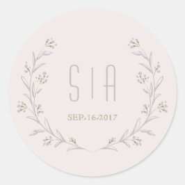 Elegante bloemenrijke lila rustieke bruiloft monog ronde sticker