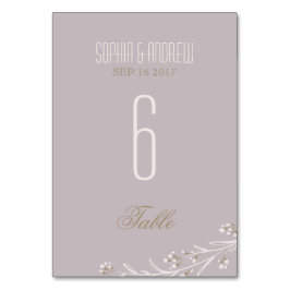 Elegante bloemenrijke lila rustieke huwelijkstafel kaart