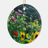 Elegante bloementuin zonnebloemen zinnias madelief keramisch ornament (Links)