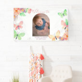 Elegante Bloemenvlinder Custom Foto 1e verjaardag Spandoek (Insitu)