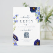 Elegante Bloemige Blauwe Huwelijksreactie QR-code RSVP Kaartje (Staand voorkant)