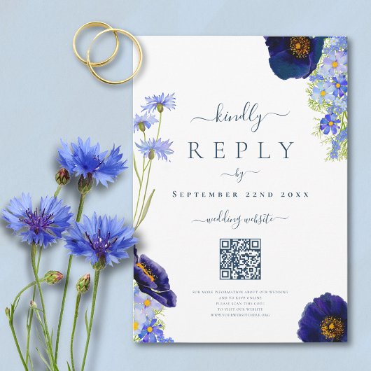 Elegante Bloemige Blauwe Huwelijksreactie QR-code RSVP Kaartje