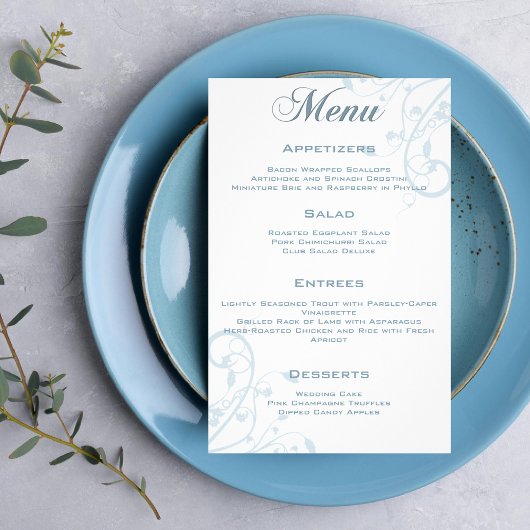 Elegante bloemige lichtblauwe trouwmenu flyer