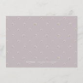 Elegante bloemige lila rustieke trouwreceptiekaart informatiekaartje (Achterkant)