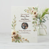 Elegante bloemige trouwuitnodiging kaart (Staand voorkant)