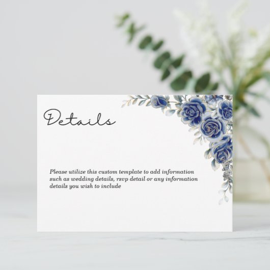 Elegante Blue Floral Wedding Enclosure Kaarten (Staand voorkant)