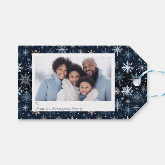 Elegante  Blue Snowflakes Vakantiefoto Cadeaulabel (Voorkant (Horizontaal))