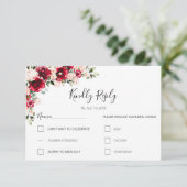 Elegante blush en rode rozen bruiloft RSVP kaartje (Staand voorkant)
