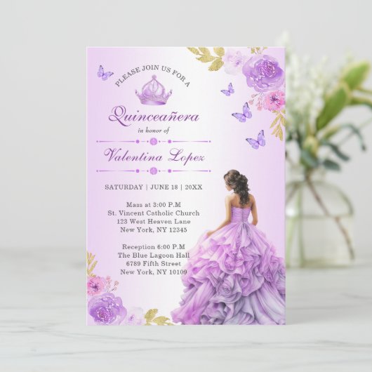 Elegante Blush Paarse Bloemen Quinceañera Invitati Kaart (Staand voorkant)