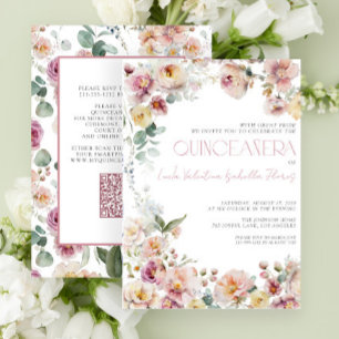 Elegante Blush Roze Bloemen QR Quinceañera Kaart