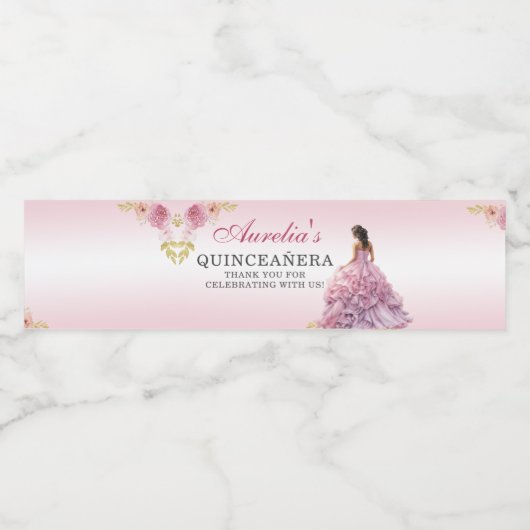 Elegante Blush Roze Bloemen Quinceañera Verjaardag Waterfles Etiket (Enkel label)