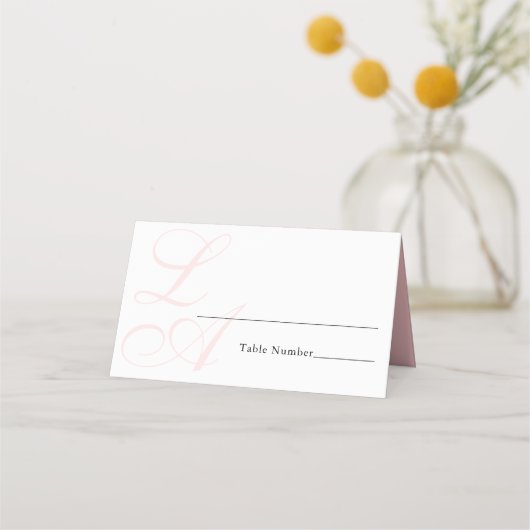 Elegante Blush Roze Monogram Bruiloft Plaats Kaart Plaatskaartje (Voorkant)