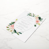 Elegante Blush Zilveren Bloemen Huwelijk Folie Uitnodiging (Gedraaid)