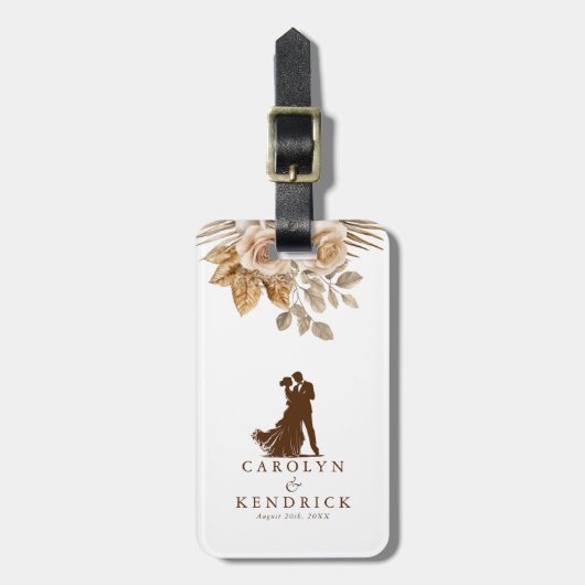 Elegante Boho Neutraal Bloemen Trouwpaar Reizen Bagagelabel (Voorkant verticaal)