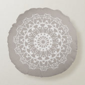 Elegante Boho Neutral Mandala Art Rond Kussen (Voorkant)