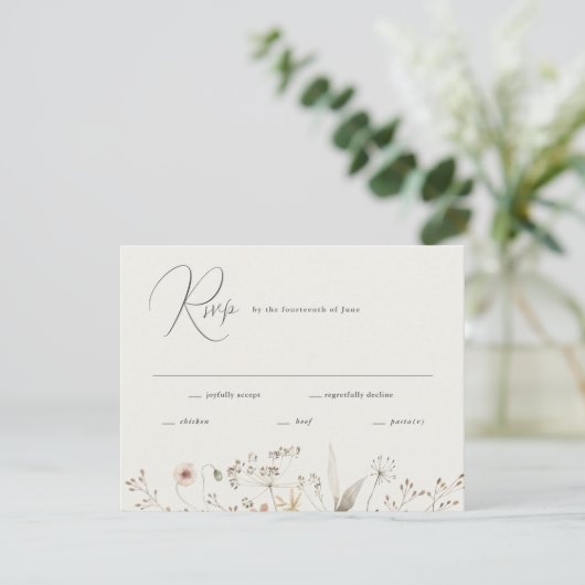 Elegante Boho Wildebloem Bruiloft RSVP Kaartje (Staand voorkant)
