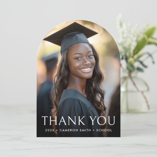 Elegante boog afstuderen foto Dank u kaart (Staand voorkant)