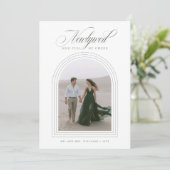 Elegante boog foto Pas getrouwd getrouwd kerst Feestdagenkaart (Staand voorkant)