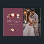Elegante bordeaux & blozen bloemen bruiloft dank u briefkaart<br><div class="desc">Deze trouwbedankkaart is de perfecte manier om je gasten te bedanken voor het onvergetelijk maken van je trouwdag. Deze kaart is gemaakt van hoogwaardig papier en heeft een eenvoudig en stijlvol fotokaartontwerp, met mooie blozen en bordeaux bloemen. U kunt uw eigen bericht in de kaart schrijven of kiezen uit een...</div>