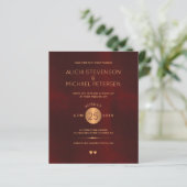Elegante bordeaux gouden budget bruiloft uitnodigi (Staand voorkant)