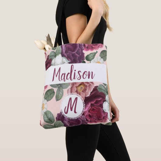 Elegante bordeauxrode bloemen trendy initiële mono tote bag (Dichtbij)