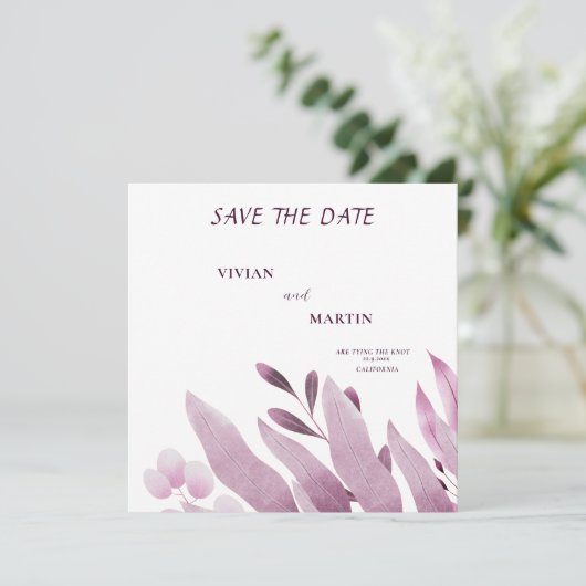 Elegante bordeauxrode grote bladeren Monogram Save Kaart (Staand voorkant)