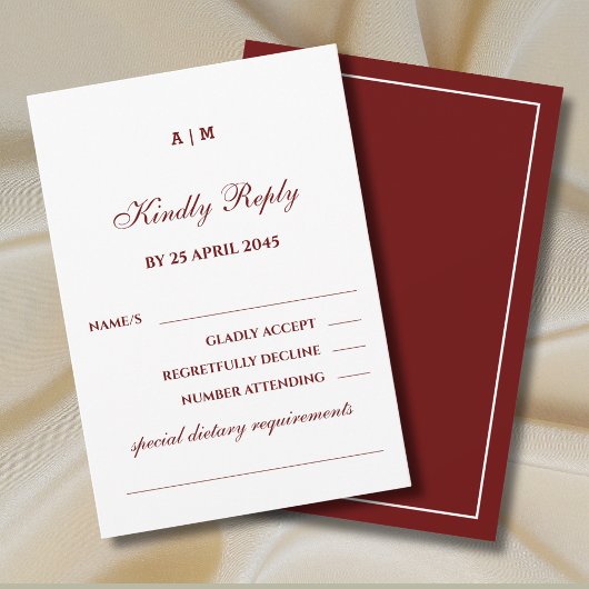 Elegante bordeauxrood monogram trouw-RSVP kaart