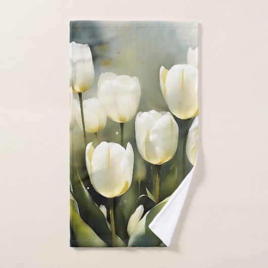 Elegante bos witte tulpen in een serene tuin bad handdoek (Handdoek)