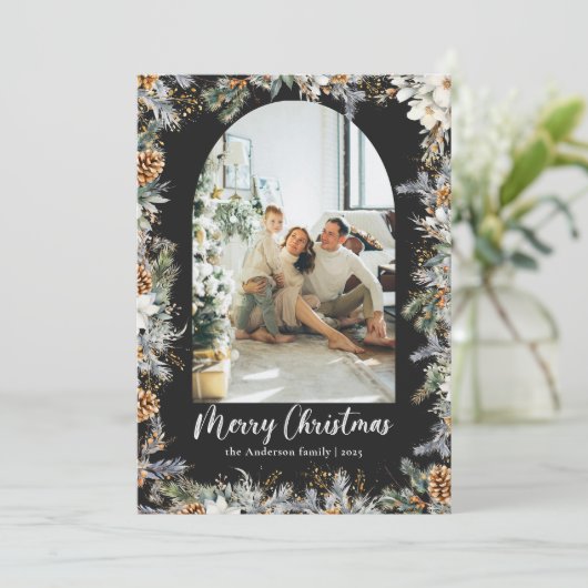 Elegante botanische groen & boog zwarte kerst feestdagenkaart (Staand voorkant)