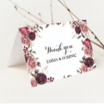 Elegante Bourgogne Zomer Bloemen Dank u kaart<br><div class="desc">Deze elegante bordeauxrode zomerbloemenbedankkaart is perfect voor een moderne bruiloft. Het ontwerp is voorzien van prachtige bordeaux met de hand getekende bordeaux rozen, netjes gerangschikt in mooie lijsten en boeketten. Personaliseer de voorkant van de kaart met de namen van de bruid en bruidegom of een kort bericht. Deze kaarten kunnen...</div>