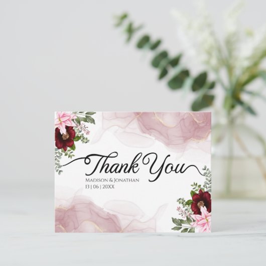 Elegante Bourgondische bloem bruiloft Bedankkaart (Staand voorkant)