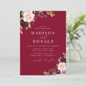 Elegante Bourgondische en blozen bloemenbruiloft Kaart (Staand voorkant)