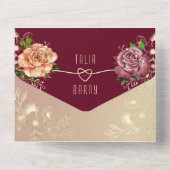 Elegante Bourgondische Floral Roos Gold Wedding All In One Uitnodiging (Achterkant)