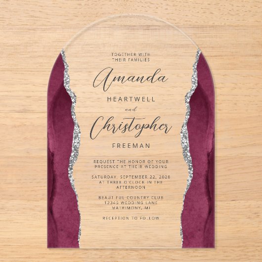 Elegante Bourgondische zilveren agaat script boog  Acryl Uitnodigingen (Voorkant)