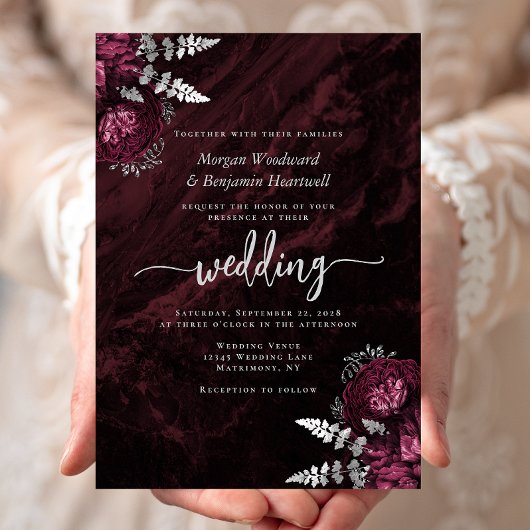 Elegante Bourgondische zilveren bloemenbruiloft Kaart