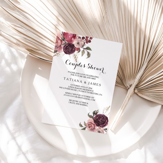 Elegante Bourgondische zomer bloemenkoppels douche Kaart