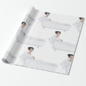 Elegante bruid ontspannen in bad bruiloft ontwerp cadeaupapier (Uitgerold)
