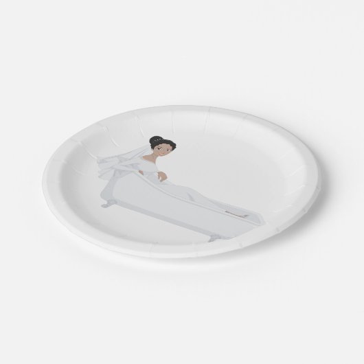 Elegante bruid ontspannen in bad bruiloft ontwerp papieren bordje (Gekanteld)