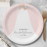 Elegante bruid op roze Vrijgezellenfeest Papieren Bordje<br><div class="desc">Een bruid in haar trouwjurk over een witte roos op een roze (of elke kleur) achtergrond,  maakt een mooie toevoeging aan uw vrijgezellenfeest decor. OVEREENKOMENDE objecten in onze winkel.</div>