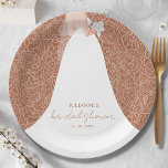 Elegante bruid op Terracotta Vrijgezellenfeest Papieren Bordje<br><div class="desc">Een bruid in haar trouwjurk over een witte roos op een terracotta (of elke kleur) achtergrond,  maakt een mooie aanvulling op uw vrijgezellenfeest decor. OVEREENKOMENDE objecten in onze winkel.</div>