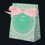 Elegante Bruiloft Feest Leuke Favor Box Bedankdoosjes<br><div class="desc">Ongeacht het type bruiloft dat men wenst, zijn deze uniek ontworpen en aanpasbare producten hier om de planning van de bruiloft gemakkelijker te maken en de feesten veel leuker voor iedereen! #zazzlemade #wedding #weddingplanner #weddingideas #weddingdecor #bride #bachelorparty #bachelorette #weddingparty #weddingreception #bridalparty #weddingdress #verloving label #couple #groom #bridetobe #events #weddingday #bridesmaids...</div>