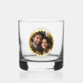 Elegante bruiloft of Jubileum paar foto naam Whisky Glas (Achterkant)