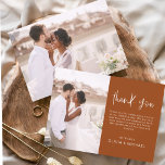 Elegante bruiloft verbrand Sinaasappel dank u foto Bedankkaart<br><div class="desc">Minimalistische Burnt Sinaasappel Wedding Thank You Cards met een foto op de voor- en achterkant. De bedankkaarten bevatten een moderne handgeschreven cursieve scripttypografie die elegant,  eenvoudig en modern zijn om te gebruiken na het vieren van je trouwdag.</div>