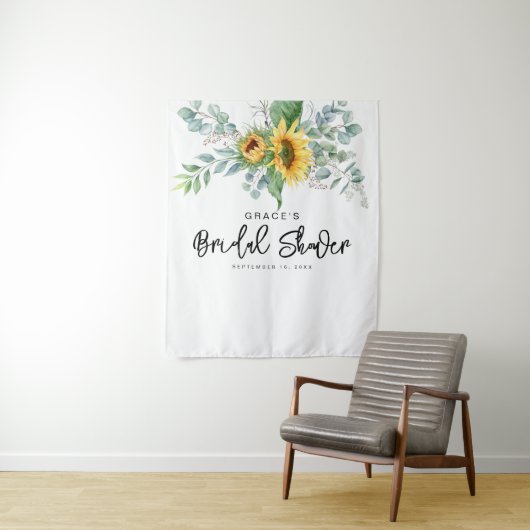 Elegante bruiloftsdouche met zonnebloem en eucalyp wandkleed (In situ)