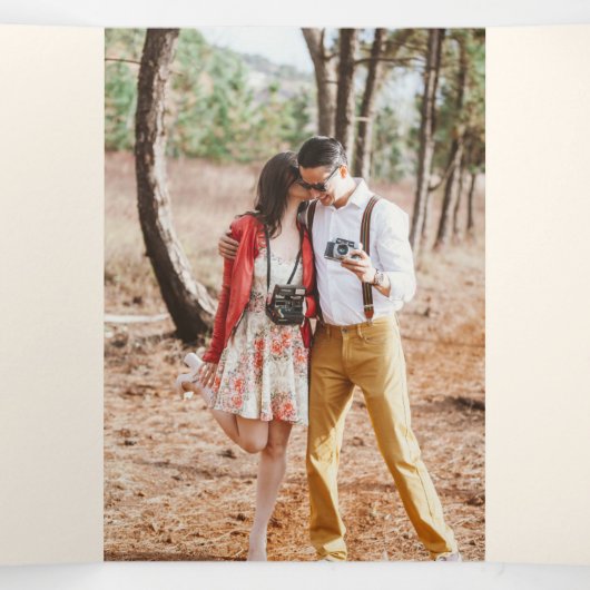 Elegante bruine damast traditionele Indiase bruilo Drieluik Uitnodiging (Binnenkant midden)