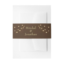 Elegante bruine en gouden slingerlichten bruiloft