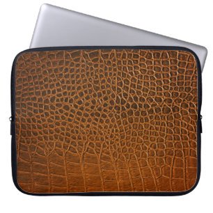 Elegante bruine krokodil lederen textuur. laptop sleeve