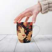 Elegante Calico Cat in bloementuin Latte Mok